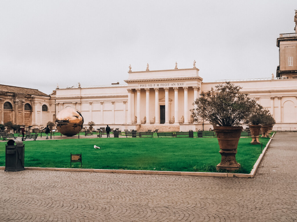 Miejsca w Rzymie które musisz zobaczyć.  Watykan